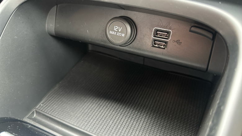 Volvo Xc40 2.0 D4 [190] R DESIGN 5dr AWD Geartronic Diesel Estate